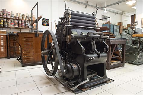 Unique Printing Press .